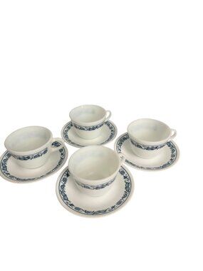 PYREX Old Town Blue Onion Cups & Corelle Saucers Set of 4 Vintage Cottage Core